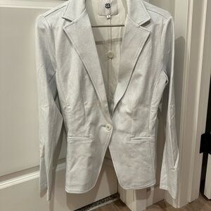 Betabrand blazer & pants set ,blazer is size small & pants are medium petite-new